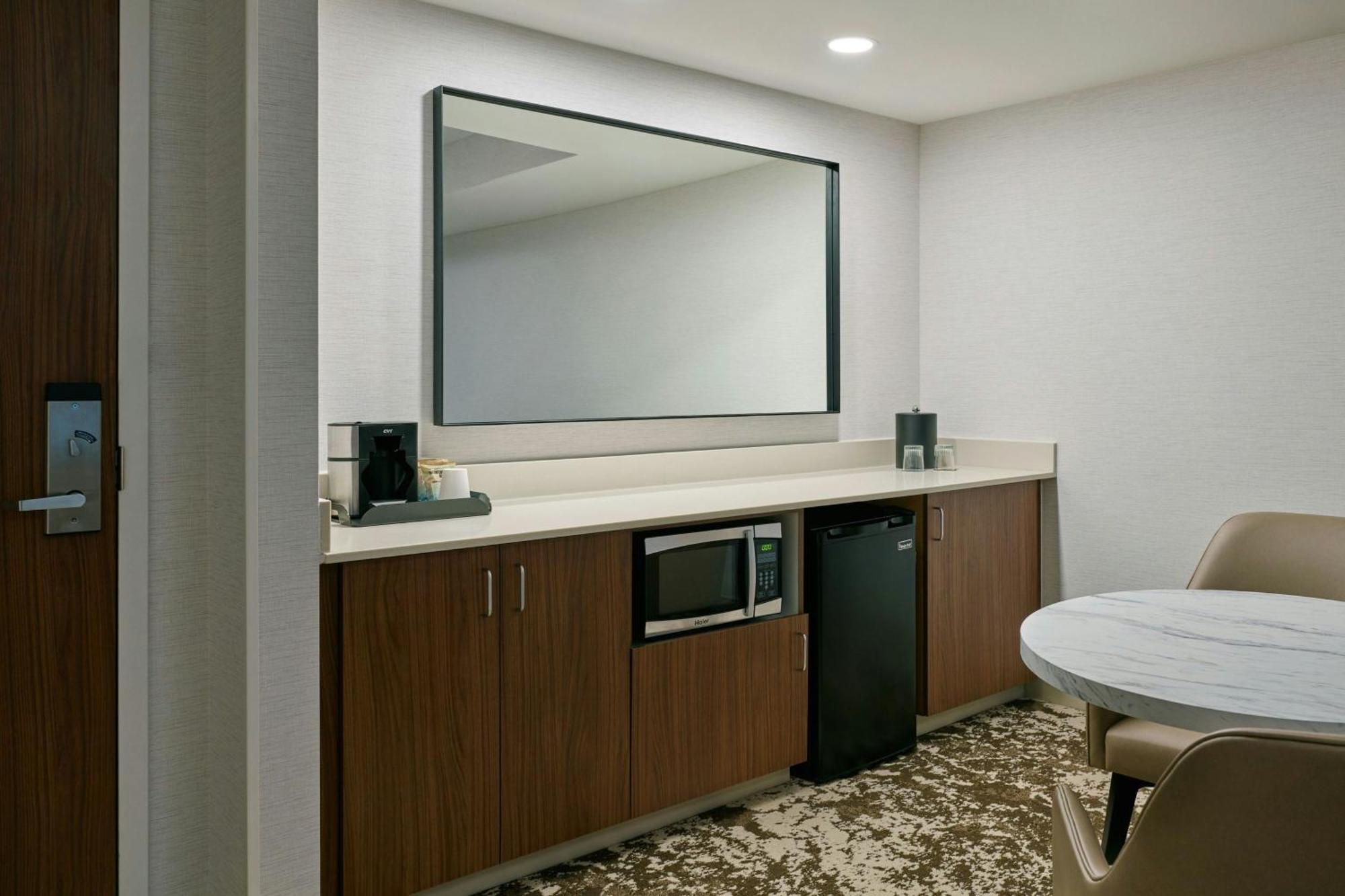 Courtyard By Marriott Los Angeles Pasadena Old Town Exterior photo