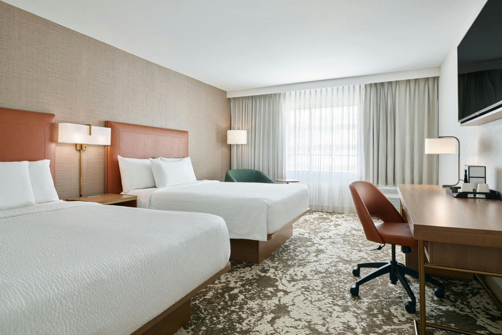 Courtyard By Marriott Los Angeles Pasadena Old Town Exterior photo