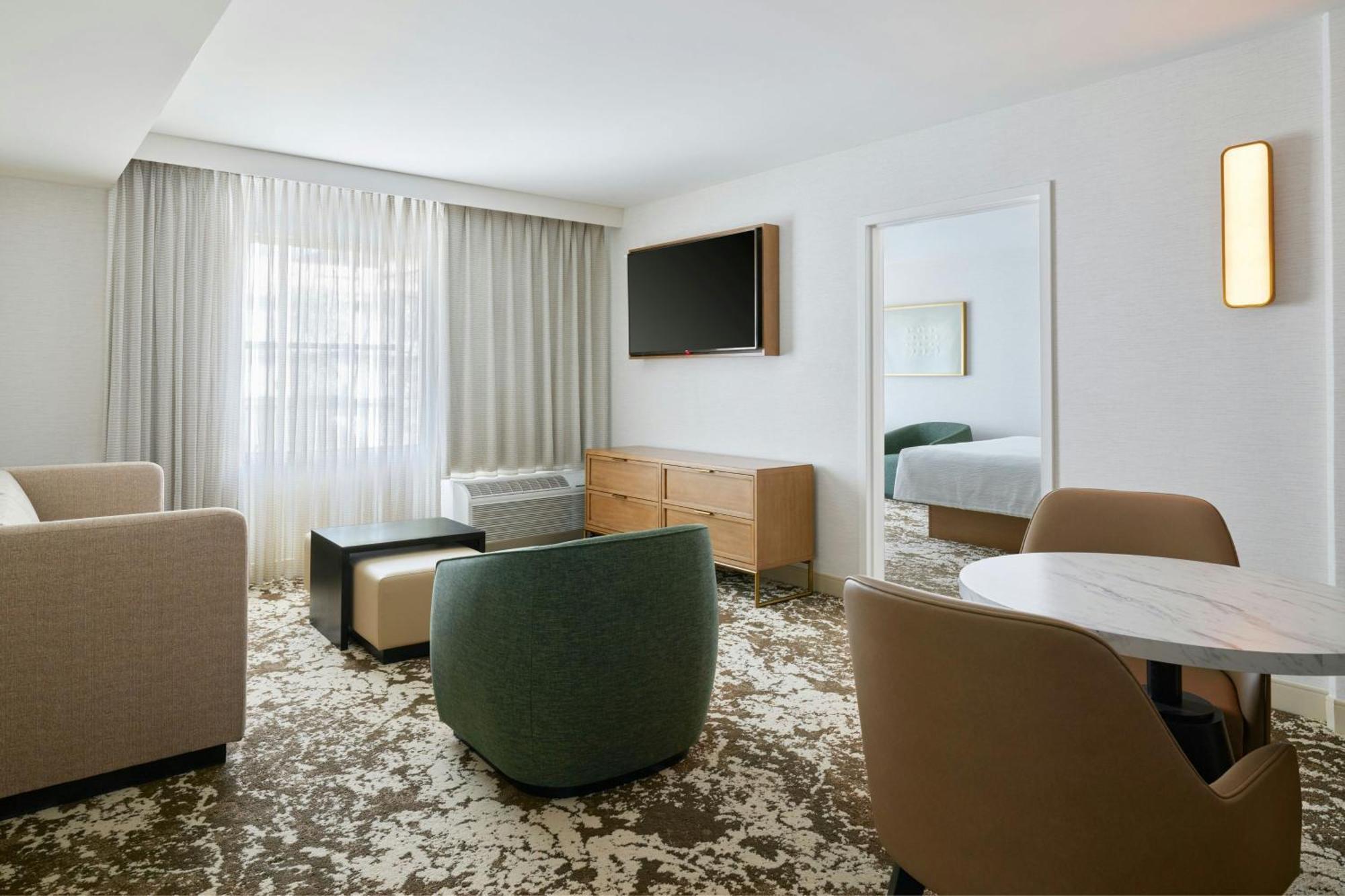 Courtyard By Marriott Los Angeles Pasadena Old Town Exterior photo
