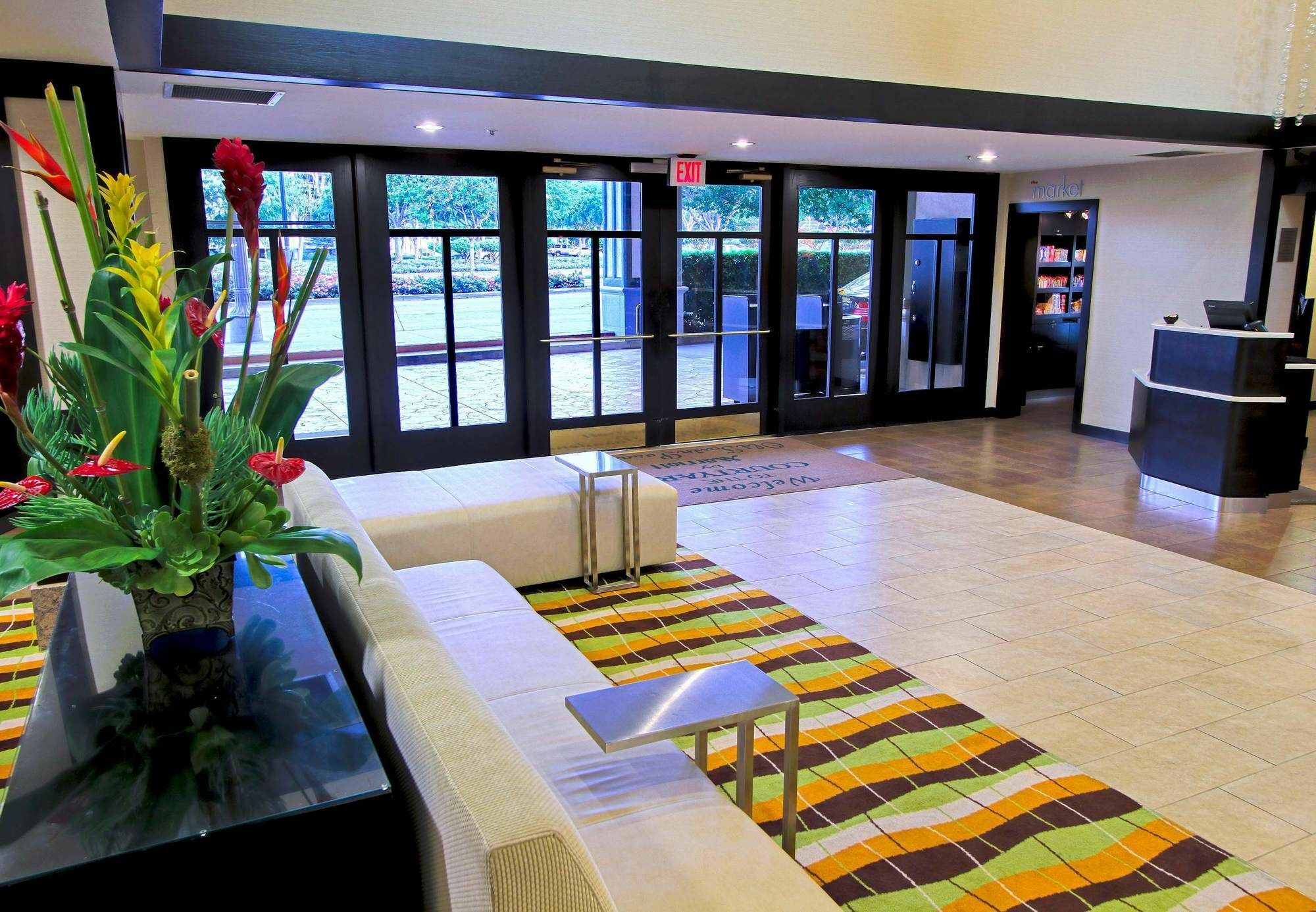 Courtyard By Marriott Los Angeles Pasadena Old Town Exterior photo