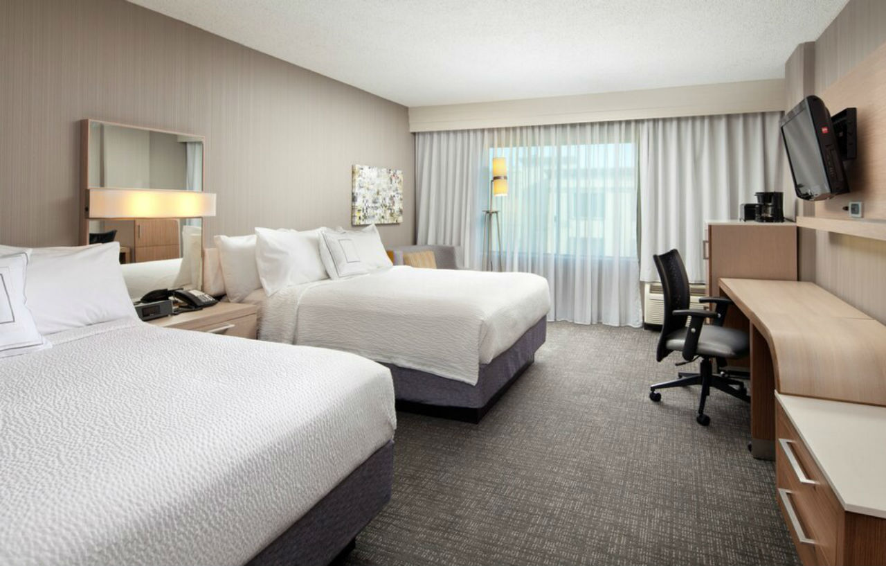 Courtyard By Marriott Los Angeles Pasadena Old Town Exterior photo